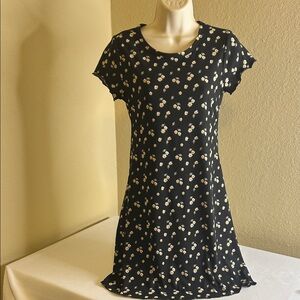 Floral Black Dress
Size M Juniors